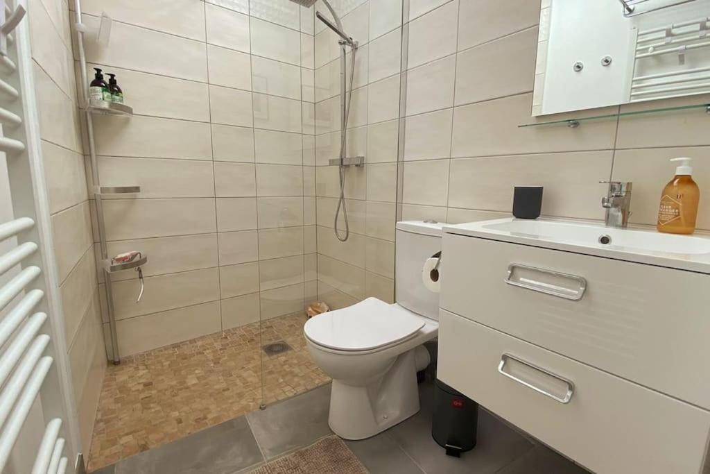 La Baie Latitude, Proche Avec Jardin Holiday home *